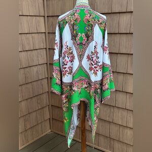 Flying Tomato Floral Kimono